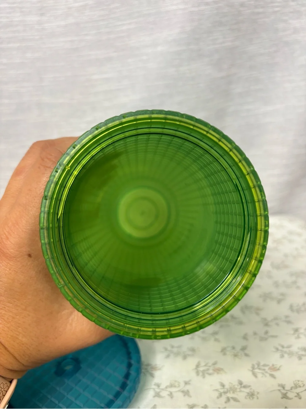 Starbucks Green Logo Holographic Iridescent Tumbler missing the straws
